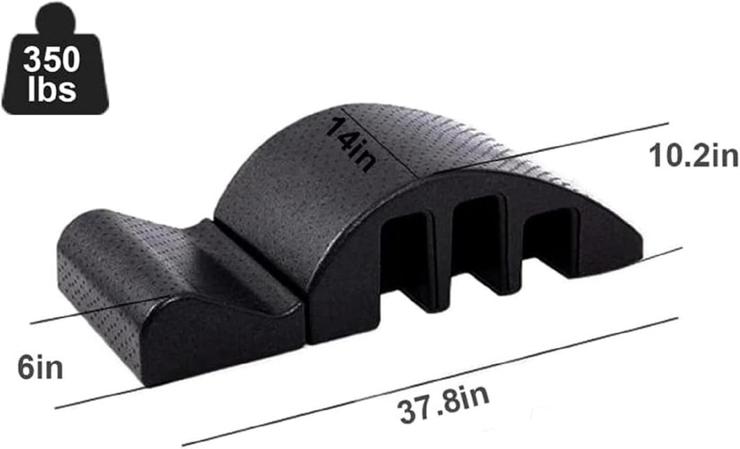 L’utilisation régulière de l’arc de flexion aide à relâcher les tensions, renforcer la sangle abdominale, tonifier le dos et assouplir la colonne vertébrale. Il stimule également les muscles stabilisateurs – abdominaux profonds, fessiers et dorsaux – tout en favorisant une respiration plus libre et un alignement corporel plus juste